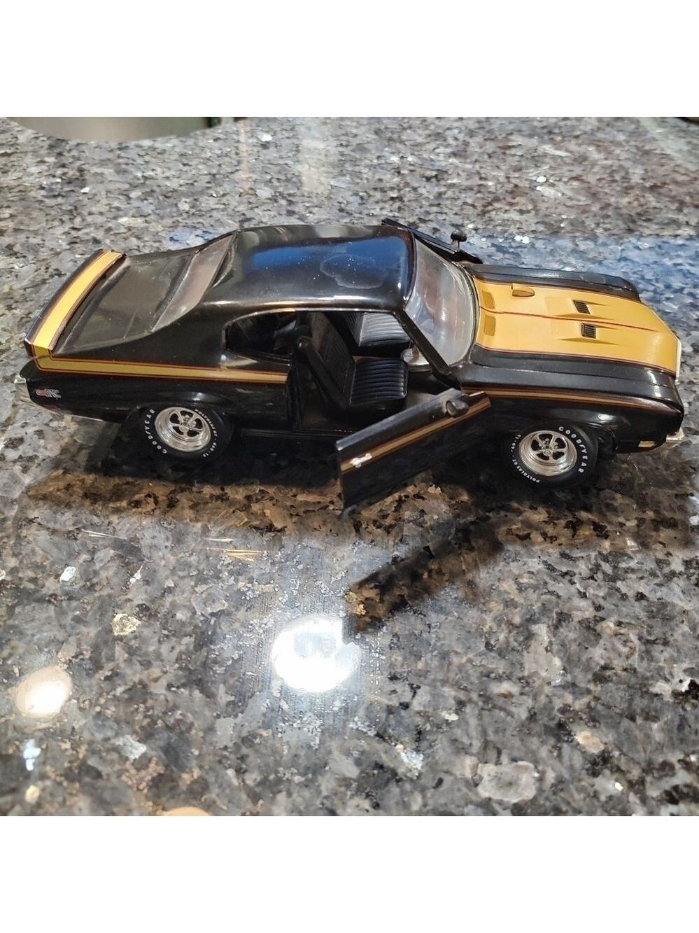 1970 Buick GSX Welly 1/24 Diecast Car